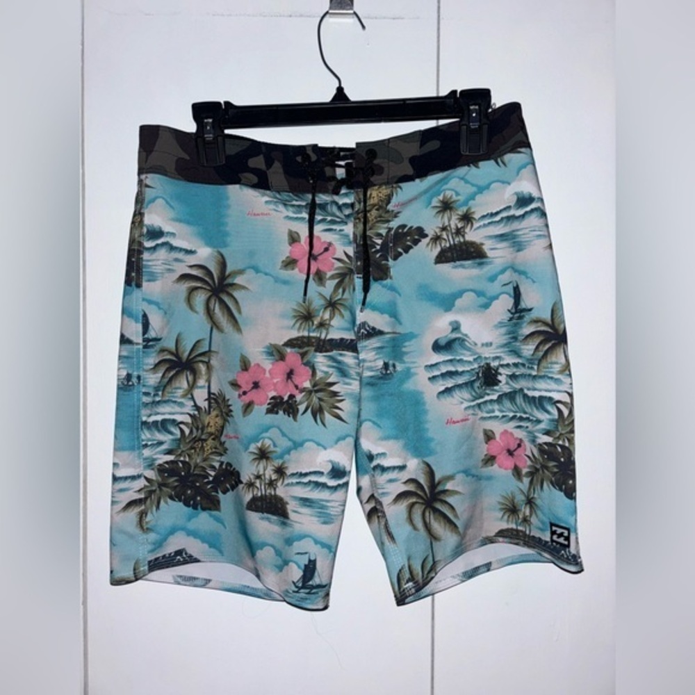 NWOT Billabong Sundays Airlite Boardshorts - 29